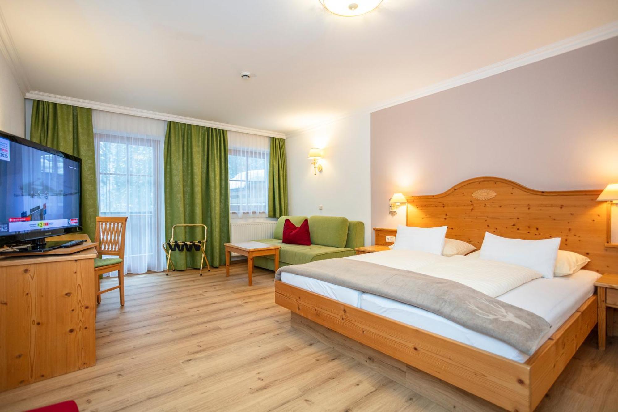 Hotel Oberwirt - Nahe An Saalbach Und Zell Am See, Viehhofen Sommercard Екстер'єр фото