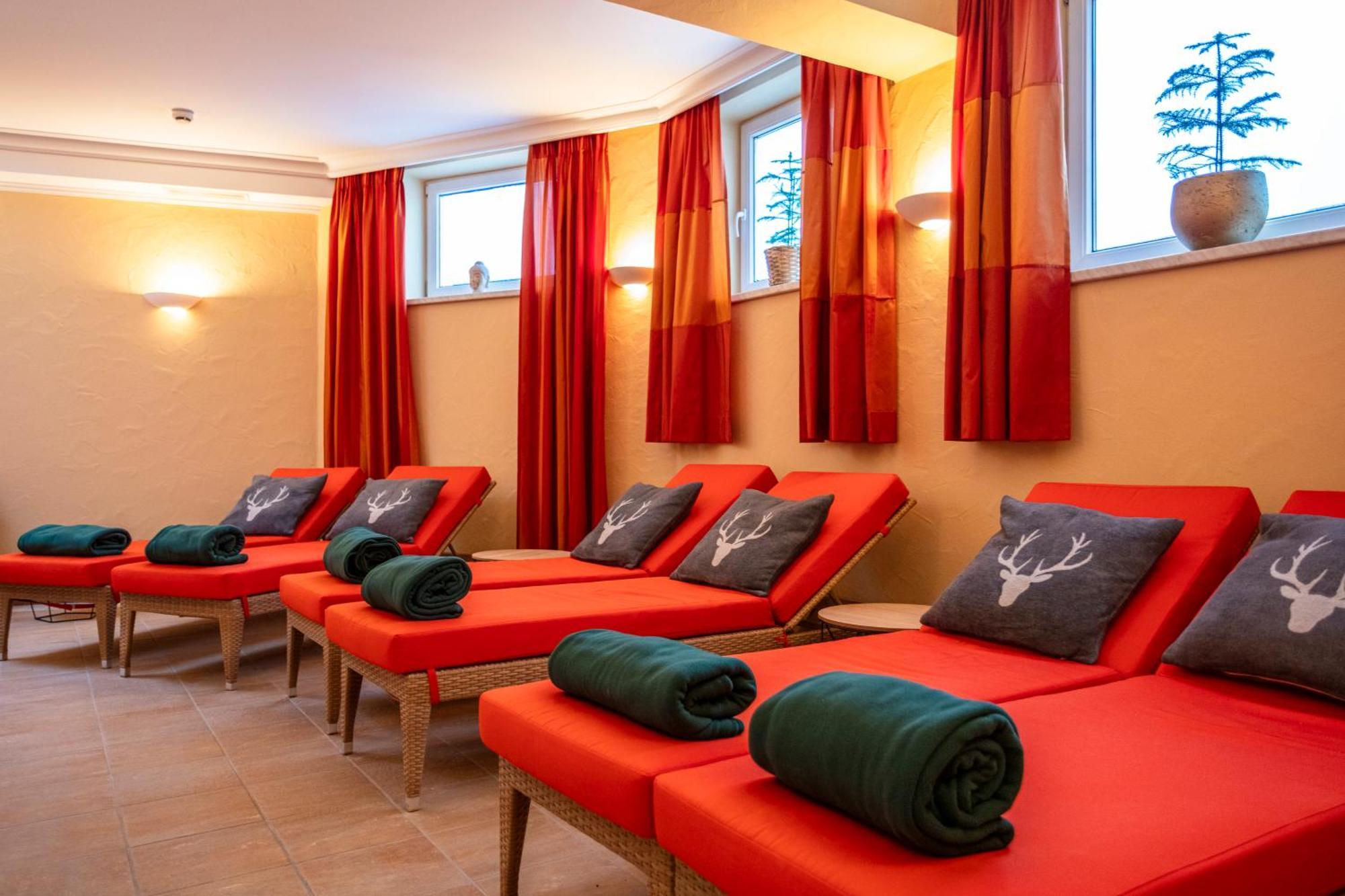 Hotel Oberwirt - Nahe An Saalbach Und Zell Am See, Viehhofen Sommercard Екстер'єр фото